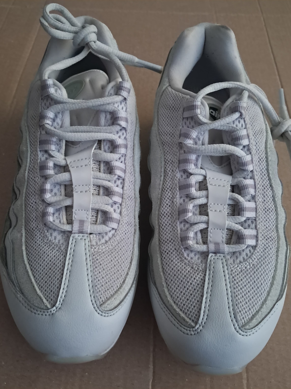 Nike Men's Athletic Shoes White Gray